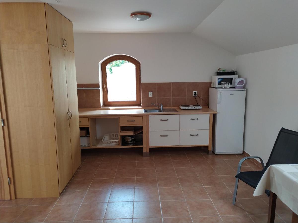 Apartment Koprivovi Nemcicky  Экстерьер фото